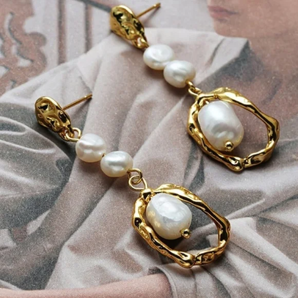 Gold Womens Minimalist Earrings - Picture 3 of 3